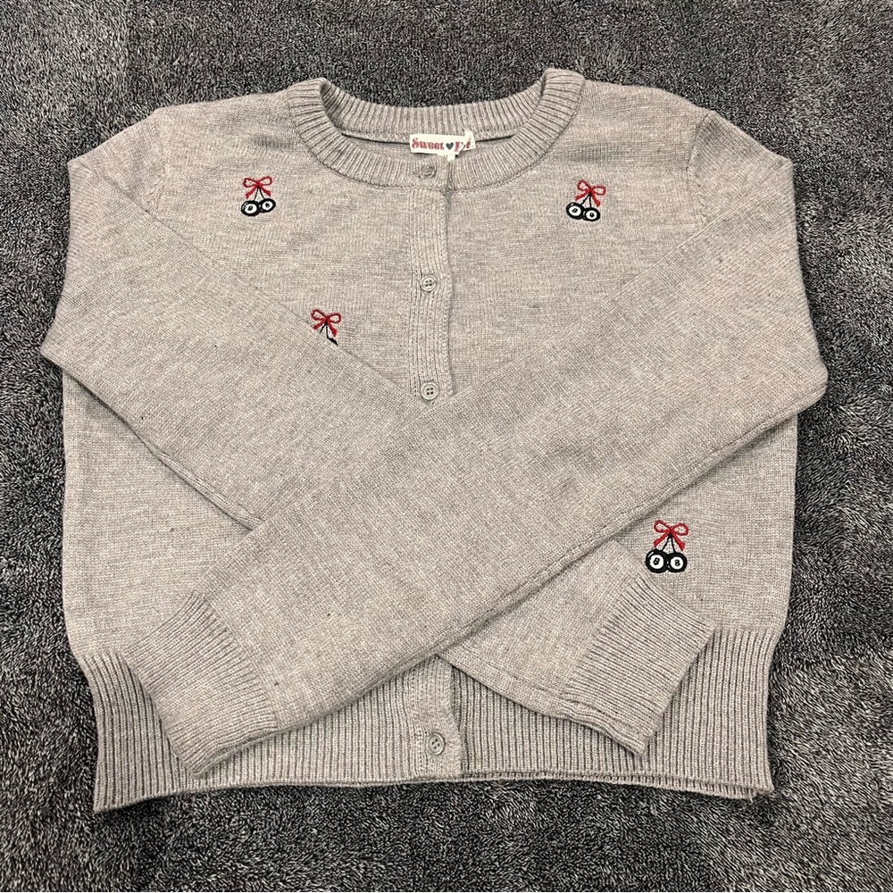 Sweet Envy Gray cardigan with bow embroidery Size M